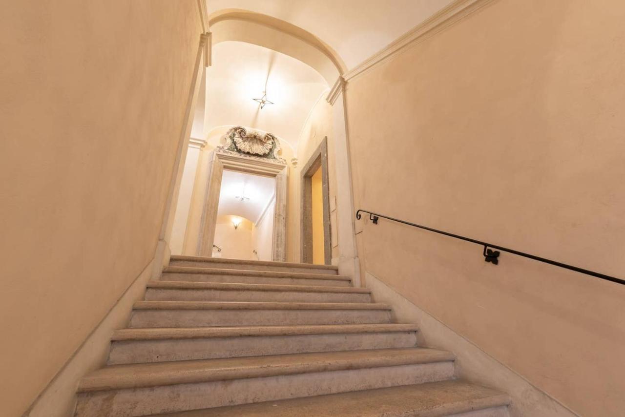 Lägenhet Palazzo Pamphili Lecca Di Guevara *